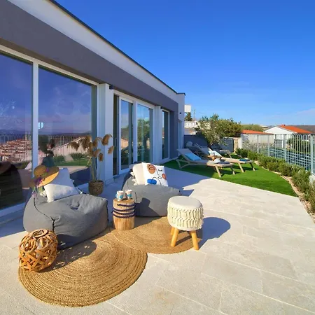 Bella Vista *