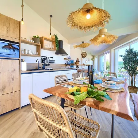 Bella Vista Vrbnik (Primorje-Gorski Kotar)